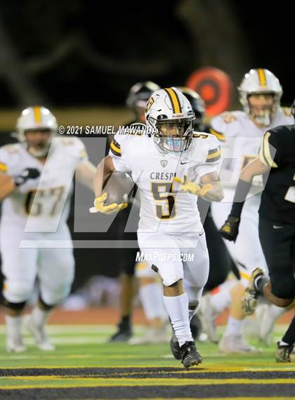 Thumbnail 2 in Crespi @  Calabasas photogallery.