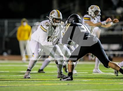 Thumbnail 3 in Crespi @  Calabasas photogallery.