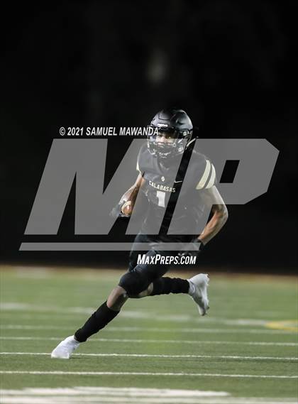 Thumbnail 3 in Crespi @  Calabasas photogallery.