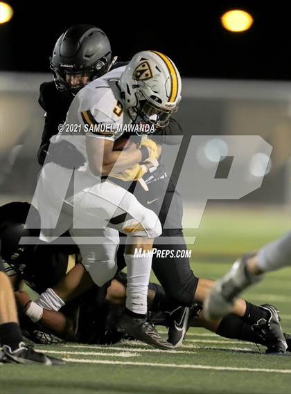 Thumbnail 3 in Crespi @  Calabasas photogallery.