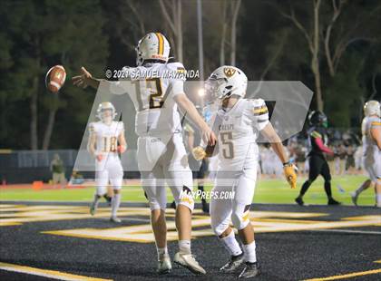 Thumbnail 2 in Crespi @  Calabasas photogallery.