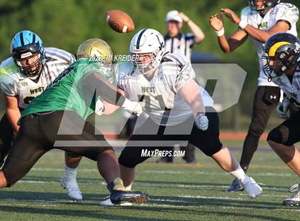 Thumbnail 3 in Titan Threadz PSFCA East/West Large School All-Star Game photogallery.