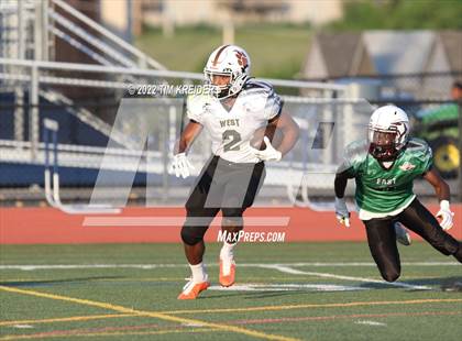 Thumbnail 3 in Titan Threadz PSFCA East/West Large School All-Star Game photogallery.