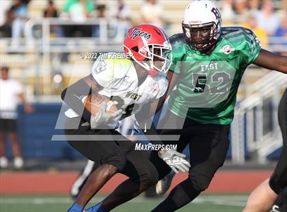 Thumbnail 2 in Titan Threadz PSFCA East/West Large School All-Star Game photogallery.