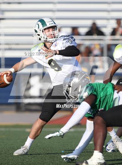 Thumbnail 1 in Titan Threadz PSFCA East/West Large School All-Star Game photogallery.