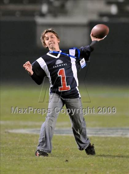 Thumbnail 1 in Bellarmine vs. Oceanside (CIF State D1 Final) photogallery.