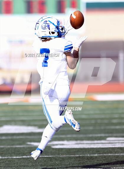Thumbnail 2 in Valley Christian @ Snowflake (AIA 3A Semifinal) photogallery.