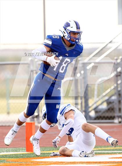 Thumbnail 1 in Valley Christian @ Snowflake (AIA 3A Semifinal) photogallery.