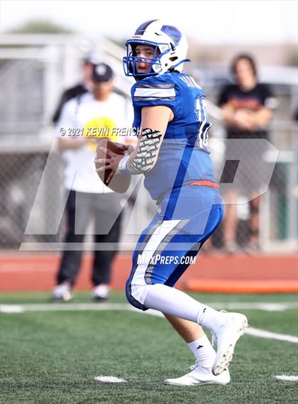 Thumbnail 2 in Valley Christian @ Snowflake (AIA 3A Semifinal) photogallery.