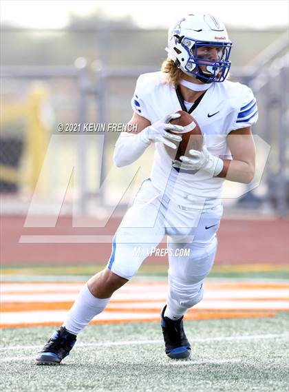 Thumbnail 3 in Valley Christian @ Snowflake (AIA 3A Semifinal) photogallery.