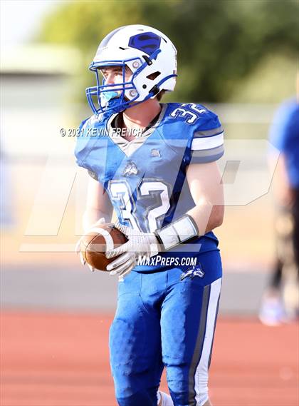 Thumbnail 2 in Valley Christian @ Snowflake (AIA 3A Semifinal) photogallery.