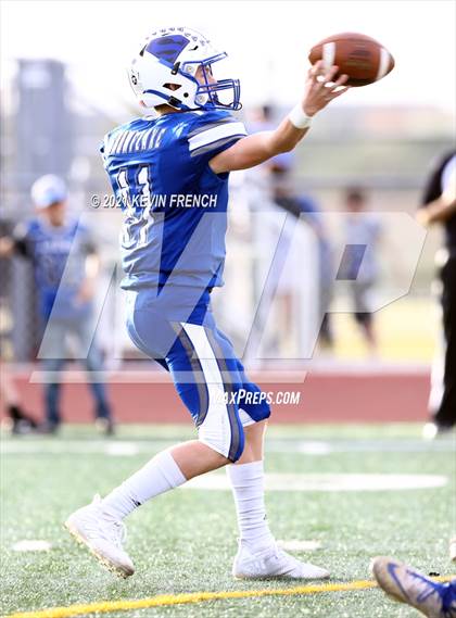 Thumbnail 3 in Valley Christian @ Snowflake (AIA 3A Semifinal) photogallery.