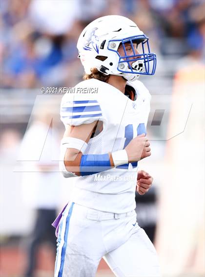 Thumbnail 2 in Valley Christian @ Snowflake (AIA 3A Semifinal) photogallery.