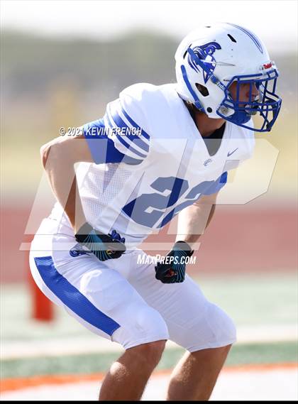 Thumbnail 3 in Valley Christian @ Snowflake (AIA 3A Semifinal) photogallery.