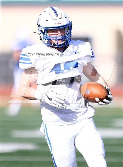 Thumbnail 2 in Valley Christian @ Snowflake (AIA 3A Semifinal) photogallery.