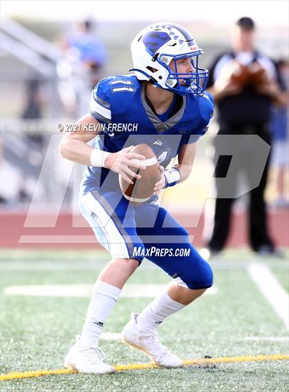 Thumbnail 2 in Valley Christian @ Snowflake (AIA 3A Semifinal) photogallery.