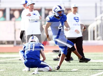 Thumbnail 3 in Valley Christian @ Snowflake (AIA 3A Semifinal) photogallery.
