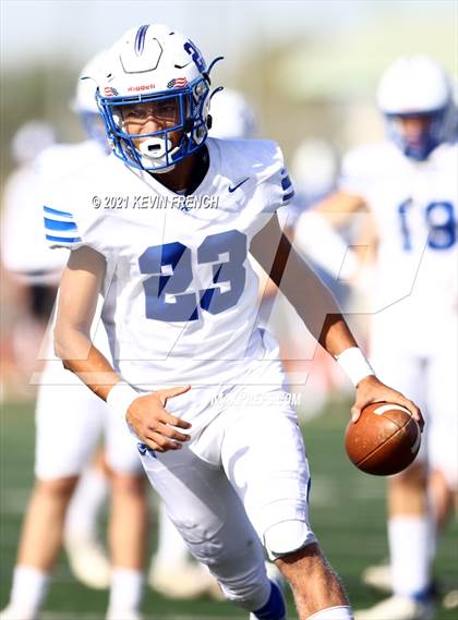 Thumbnail 3 in Valley Christian @ Snowflake (AIA 3A Semifinal) photogallery.