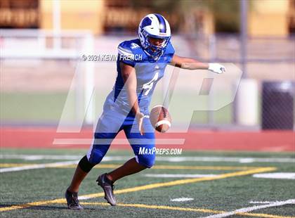 Thumbnail 3 in Valley Christian @ Snowflake (AIA 3A Semifinal) photogallery.