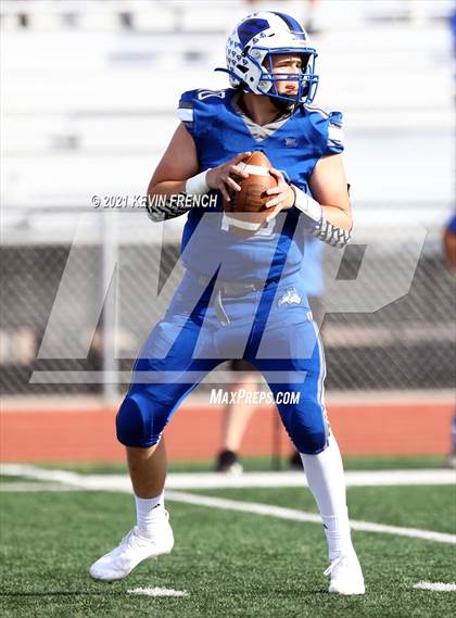 Thumbnail 3 in Valley Christian @ Snowflake (AIA 3A Semifinal) photogallery.