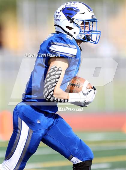 Thumbnail 3 in Valley Christian @ Snowflake (AIA 3A Semifinal) photogallery.