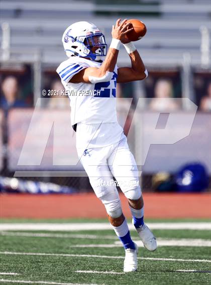 Thumbnail 2 in Valley Christian @ Snowflake (AIA 3A Semifinal) photogallery.