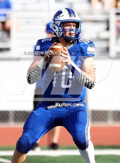 Thumbnail 2 in Valley Christian @ Snowflake (AIA 3A Semifinal) photogallery.