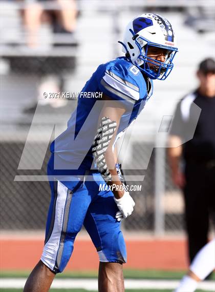 Thumbnail 2 in Valley Christian @ Snowflake (AIA 3A Semifinal) photogallery.