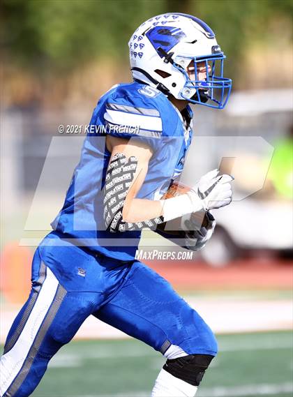 Thumbnail 1 in Valley Christian @ Snowflake (AIA 3A Semifinal) photogallery.