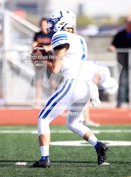 Thumbnail 3 in Valley Christian @ Snowflake (AIA 3A Semifinal) photogallery.