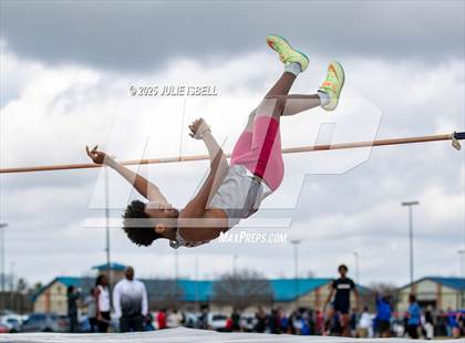Thumbnail 1 in Dickinson C.L. Hanna Gator Relays photogallery.