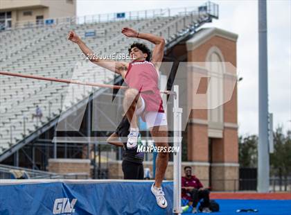Thumbnail 2 in Dickinson C.L. Hanna Gator Relays photogallery.