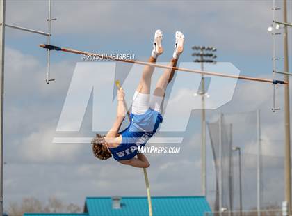 Thumbnail 2 in Dickinson C.L. Hanna Gator Relays photogallery.