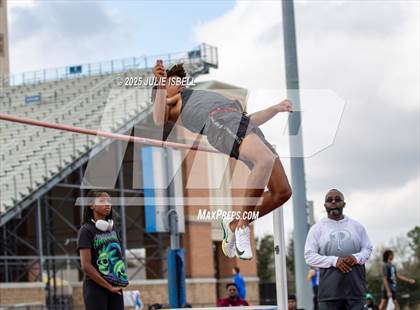 Thumbnail 1 in Dickinson C.L. Hanna Gator Relays photogallery.