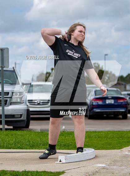 Thumbnail 3 in Dickinson C.L. Hanna Gator Relays photogallery.
