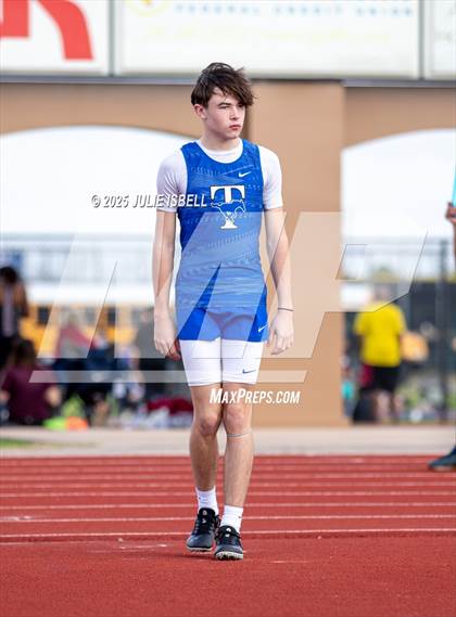 Thumbnail 2 in Dickinson C.L. Hanna Gator Relays photogallery.