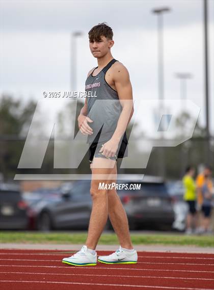 Thumbnail 1 in Dickinson C.L. Hanna Gator Relays photogallery.