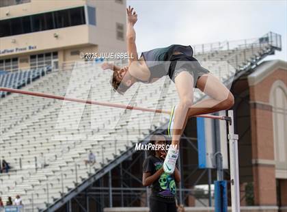 Thumbnail 3 in Dickinson C.L. Hanna Gator Relays photogallery.