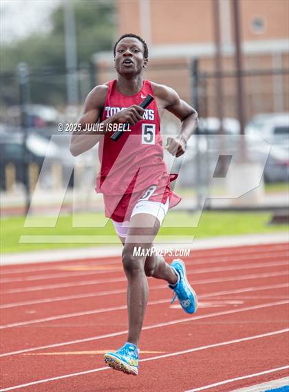 Thumbnail 2 in Dickinson C.L. Hanna Gator Relays photogallery.