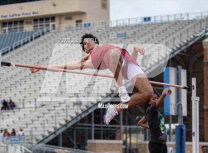 Thumbnail 3 in Dickinson C.L. Hanna Gator Relays photogallery.