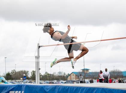 Thumbnail 3 in Dickinson C.L. Hanna Gator Relays photogallery.