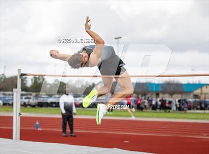 Thumbnail 3 in Dickinson C.L. Hanna Gator Relays photogallery.