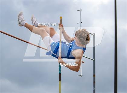 Thumbnail 3 in Dickinson C.L. Hanna Gator Relays photogallery.