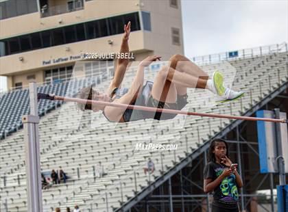 Thumbnail 1 in Dickinson C.L. Hanna Gator Relays photogallery.