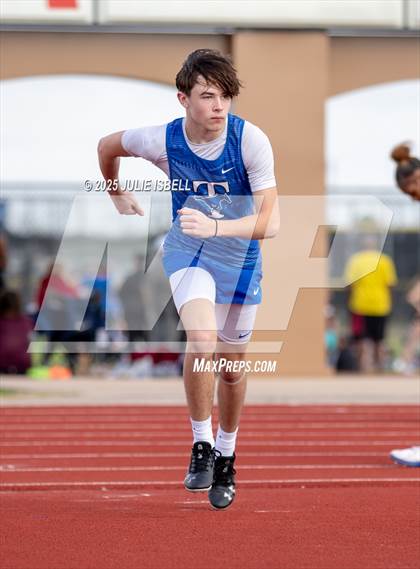 Thumbnail 3 in Dickinson C.L. Hanna Gator Relays photogallery.