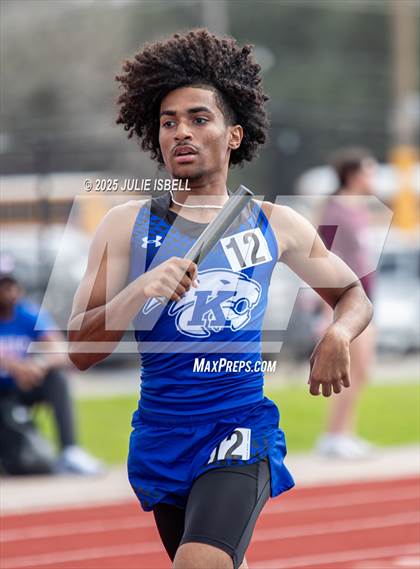 Thumbnail 1 in Dickinson C.L. Hanna Gator Relays photogallery.