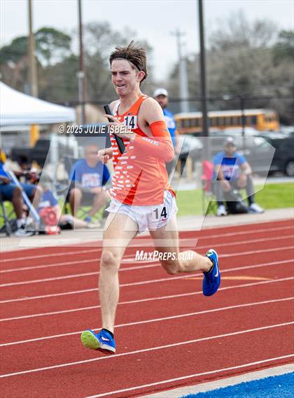 Thumbnail 1 in Dickinson C.L. Hanna Gator Relays photogallery.