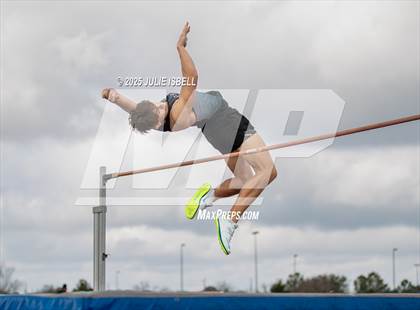 Thumbnail 3 in Dickinson C.L. Hanna Gator Relays photogallery.