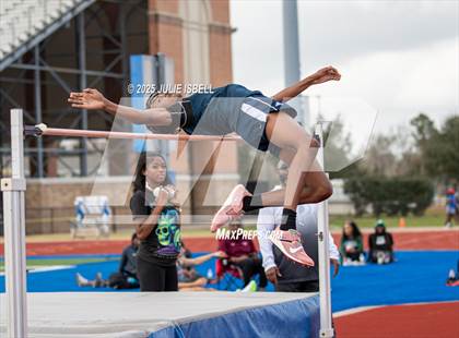 Thumbnail 3 in Dickinson C.L. Hanna Gator Relays photogallery.