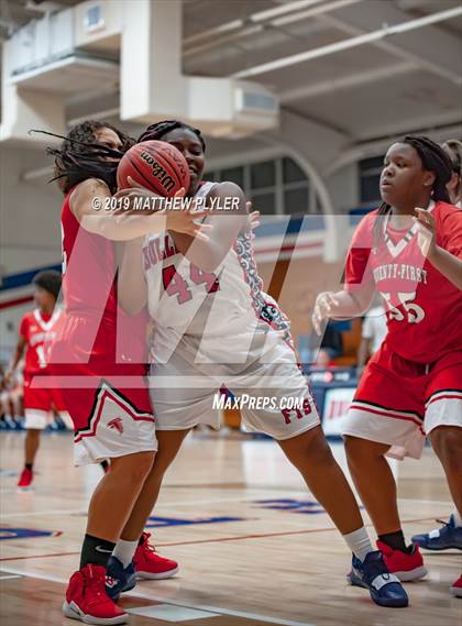 Thumbnail 2 in Seventy-First @ Terry Sanford photogallery.